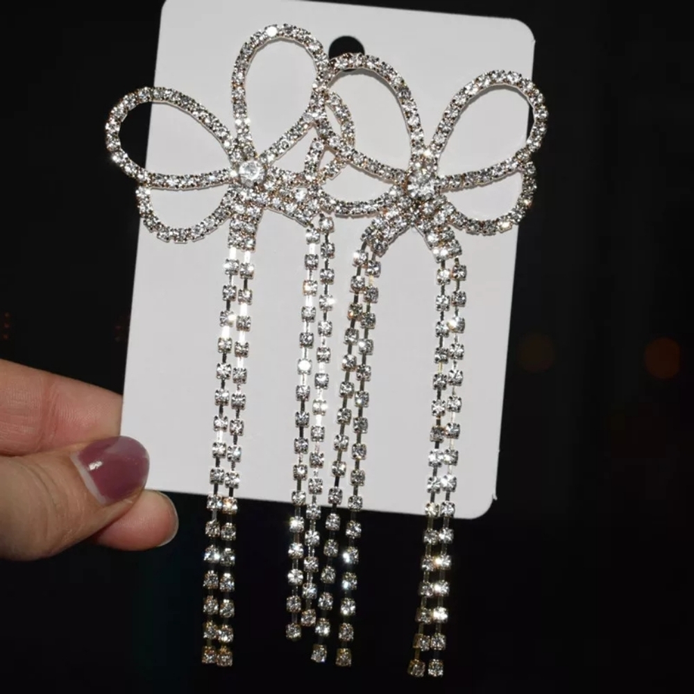 💗IN STOCK💗 Rhinestone Bowtie Dangle Earrings - Picture 2 of 3